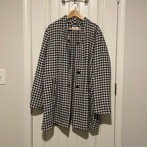 Houndstooth coat size XL